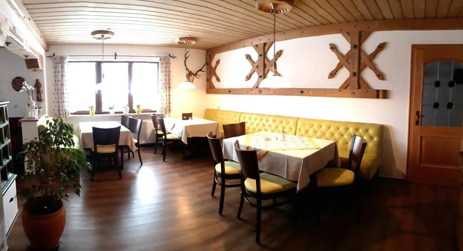 Apartment Gaestehaus Bergfrieden, Ferienwohnung Andrea Bad Bayersoien Germany