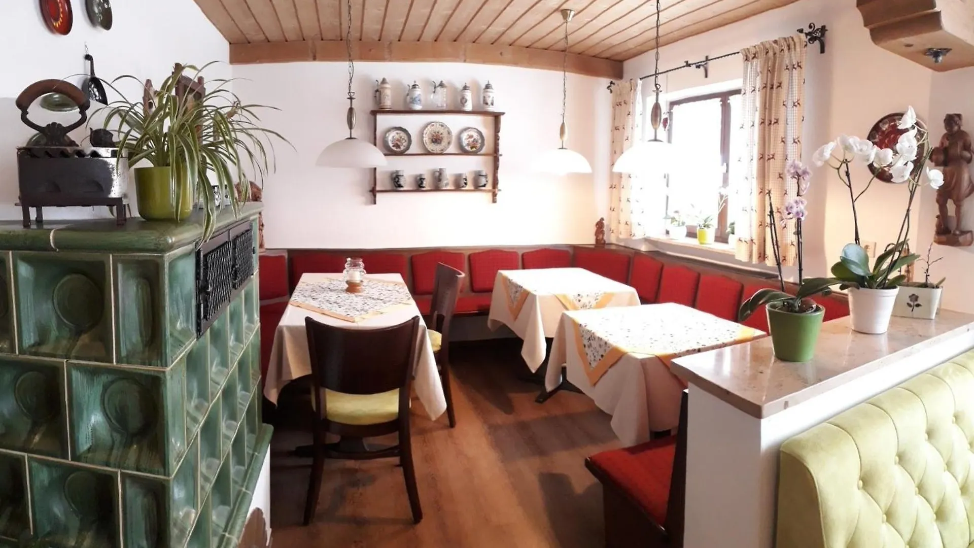 Gaestehaus Bergfrieden, Ferienwohnung Andrea Bad Bayersoien